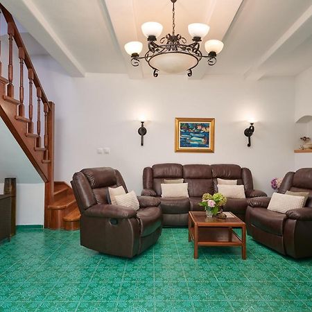 Villa Magnolia 챠브타트 외부 사진