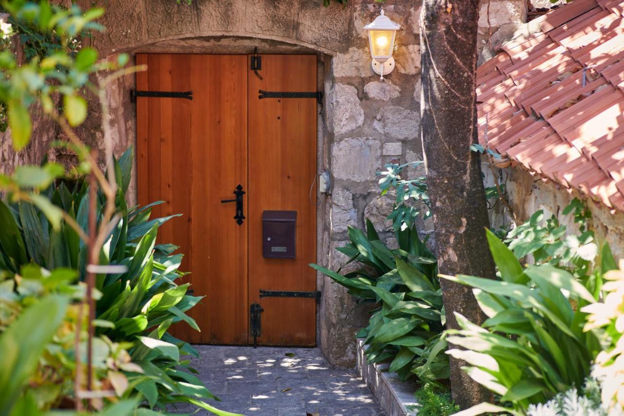 Villa Magnolia 챠브타트 외부 사진
